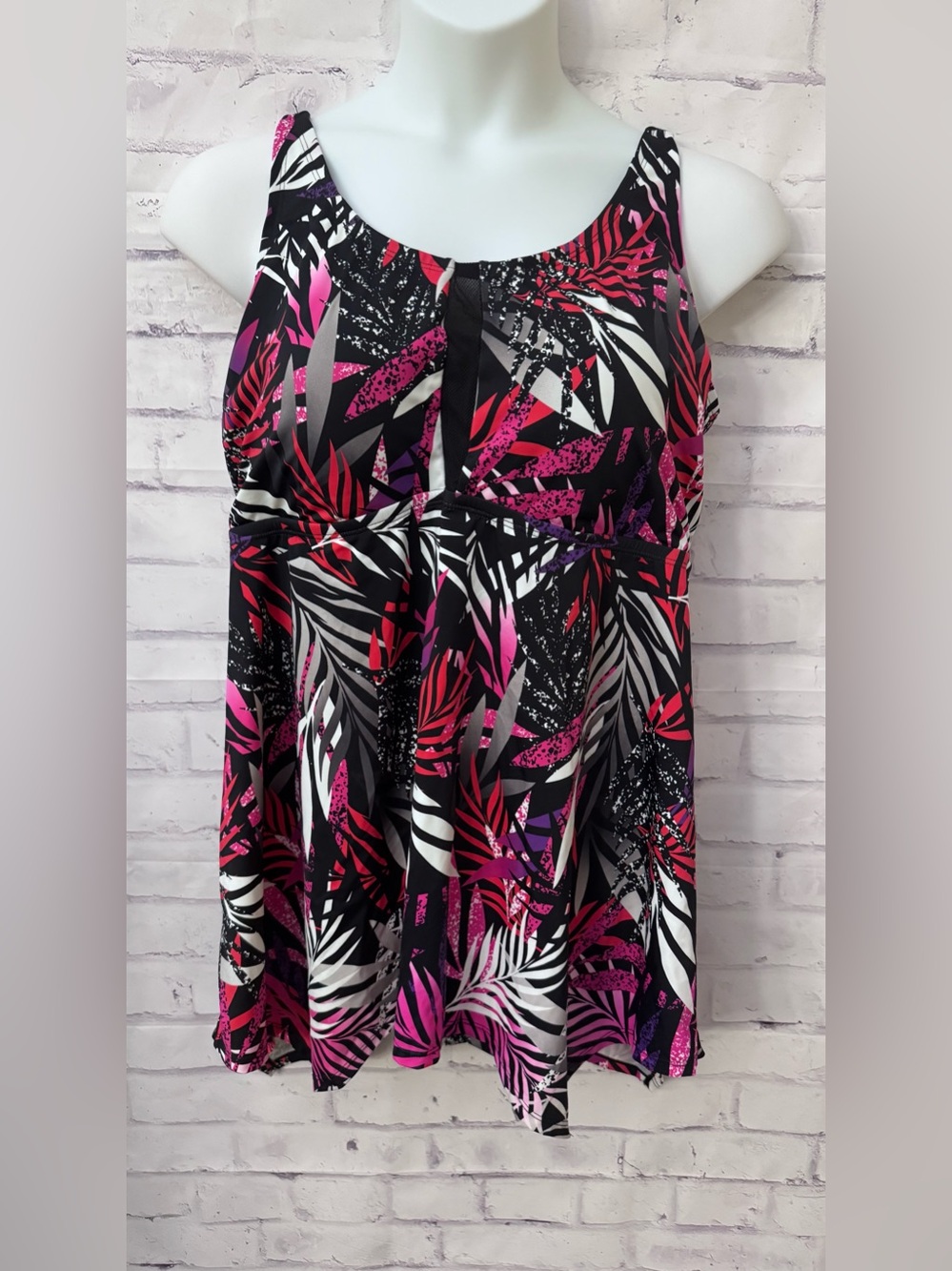 Swim 365 Plus Size 22 Tankini Swim Top Longer Length Handkerchief Hem Palm Mesh
